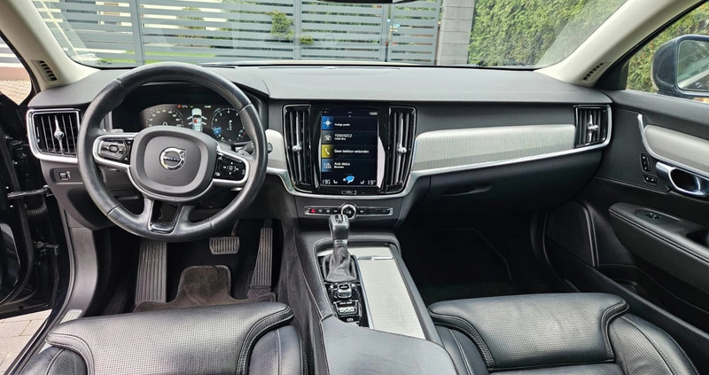 Volvo V90 cena 70900 przebieg: 212000, rok produkcji 2019 z Strzegom małe 121